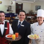 03 RESTAURANTES SOLICITAN PERSONAL POSTULA YA